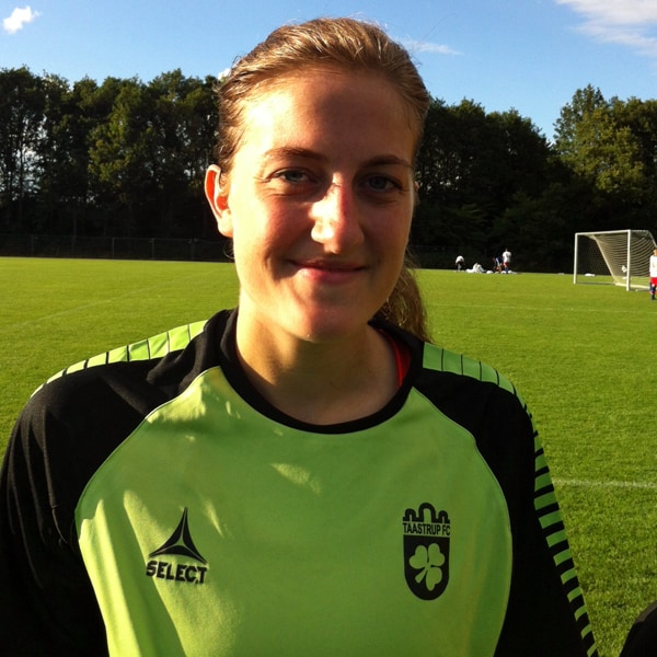 Adrienne Lough - fra Woodbridge Strikers til Taastrup FC.