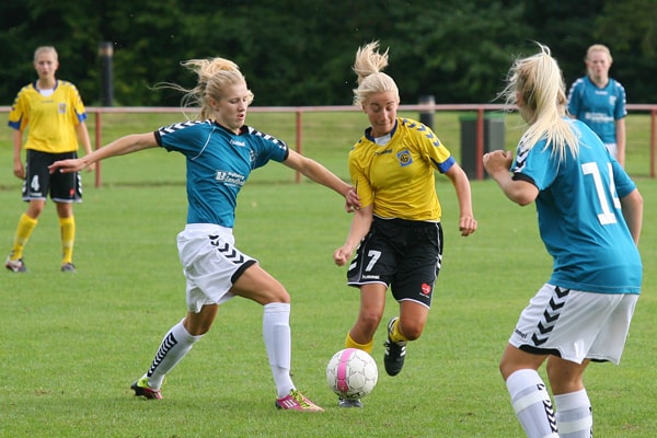 Hillerød i gule trøjer fik alle tre point mod Vildbjerg. Foto: John Jessen Hansen