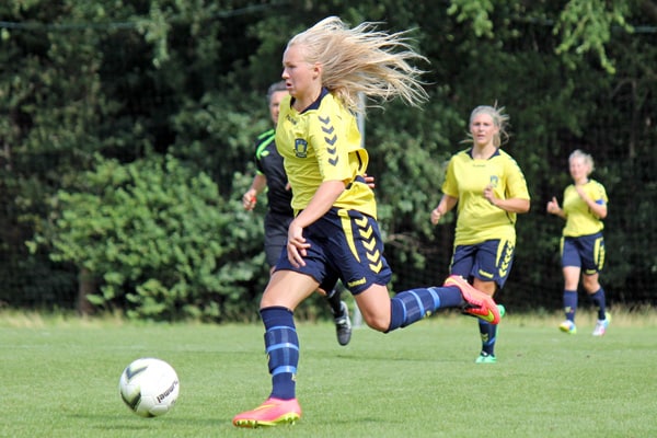 Maria Hovmark - her i en kamp for Brøndby - udlignede to gange for Danmark.