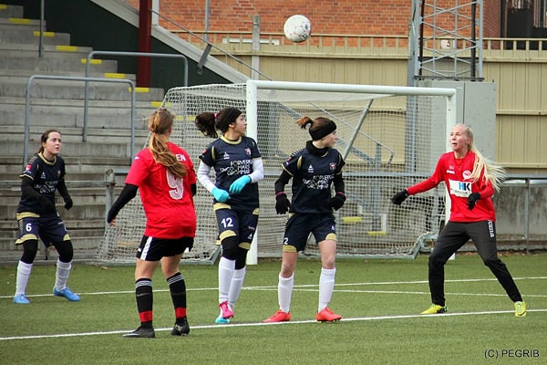 BSF i kamp med FC Rosengård. Foto fra bsfodbold.dk af Peter Egemose Grib