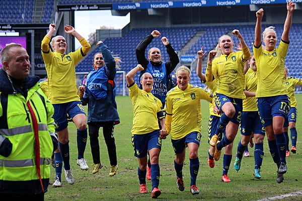 Glade scener på Brøndby Stadion da kvalifikationen til semifinalen var en kendsgerning.