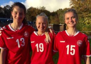 3 tidligere Sundby piger med U16 landsholdet i Tyskland.