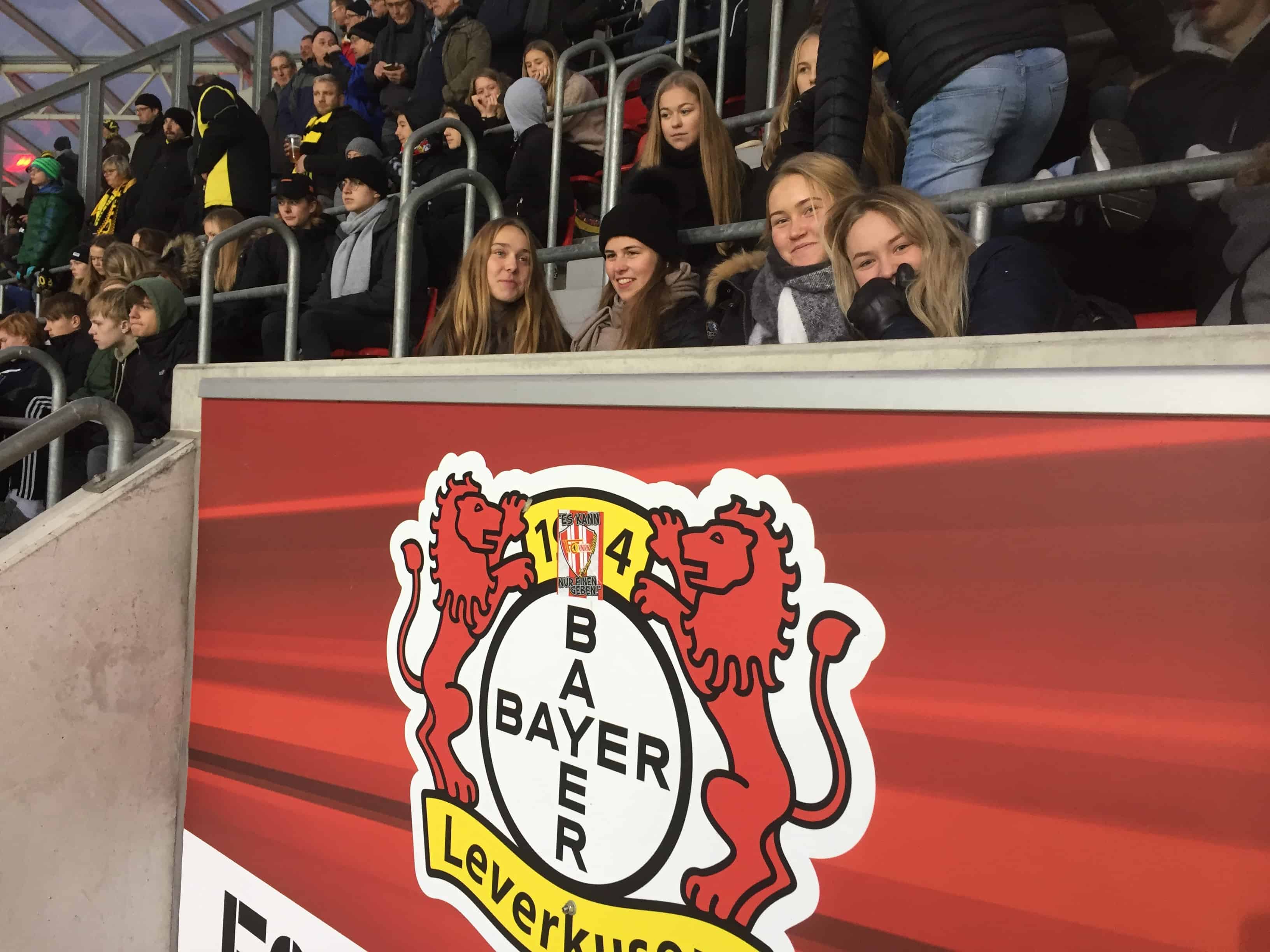 Boghandel Give ost Aabybro Efterskole på fodboldtur til Tyskland - Fodbold for piger