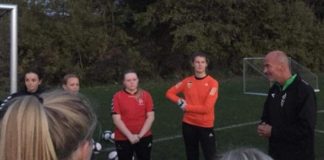 Erik Rasmussen træner for en dag i VB