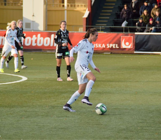 Flag på busser, konkurrencer og stærke værdier – sådan får svenskerne flere til kvindefodbold