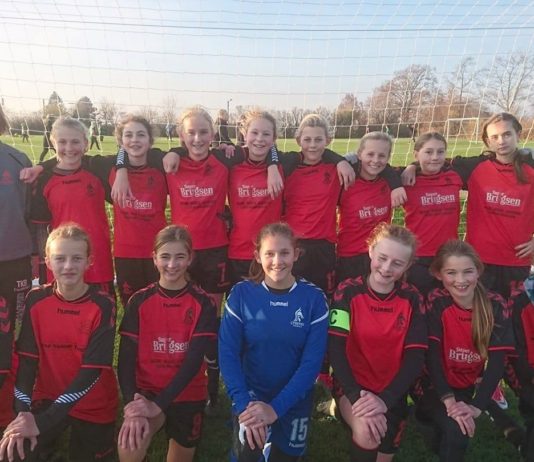 Lysengs U13-piger er klar til 11-mands-fodbold i Liga 1 til foråret. Skal du være med?