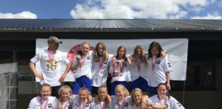 FA 2000 pigeungdom slutter god sæson af med pokaler