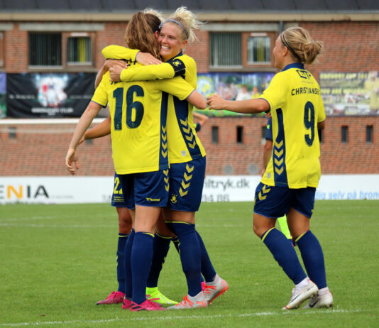 Bronzemedaljer og oprykningspladser tildelt – spændingen om mesterskabet intakt