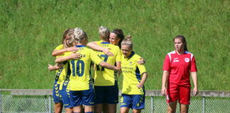 Trip, trap, træsko i toppen efter femte spillerunde