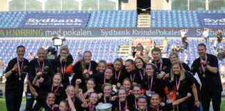 Fortunas cheftræner stopper med øjeblikkelig virkning