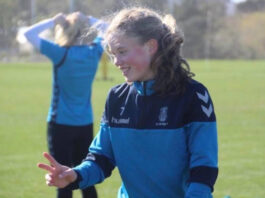 Korsbåndskadet og ude i næsten et år: Nu er Laura Hermann tilbage på banen