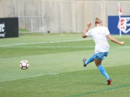 FODBOLD FOR PIGER undersøger, hvordan man scorer på straffespark