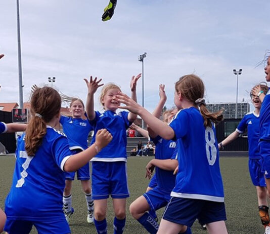 FA 2000 opruster på pigesiden med ‘pigekonsulent og klubudvikler’