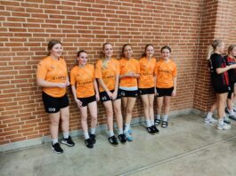 Hvad er indendørs fodbold????