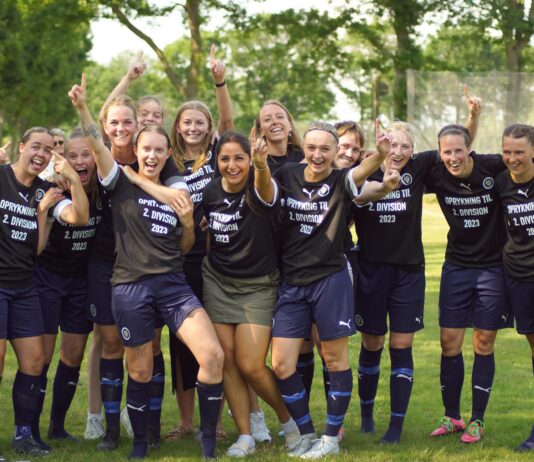 Lær navnet ’FC King George’ – for de er lige rykket op i 2. division