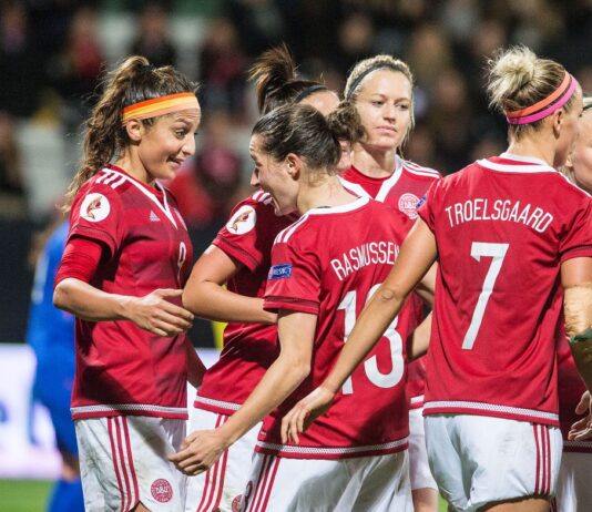 Johanna Rasmussen tager to år mere med landsholdet