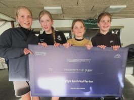Fodboldpiger fra Hedensted IF får Drømmelegatet
