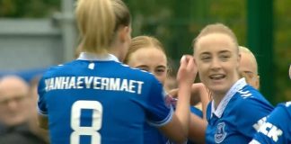 Se Sara Holmgaard score kanonmål for Everton