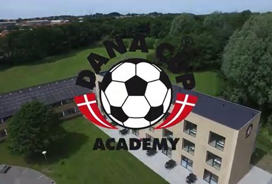 Dana Cup Academy: En drøm for piger, der vil kombinere skole og fodbold