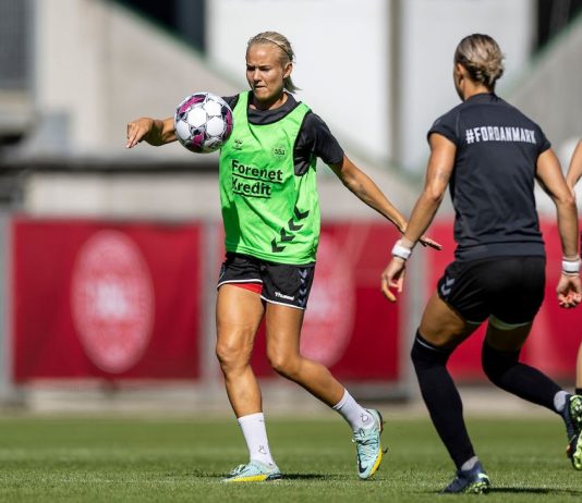 Pernille Harder kåret til Årets Fodboldspiller 2024