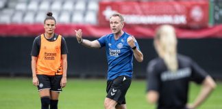 Landstræner efterlyser bedre forhold for pige- og kvindefodbold