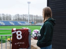 Vilde træningsforhold i kvindeligaen: ”Så begyndte de at kaste med spyd inde på banen”