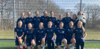 Fodboldpigerne på Idrætsefterskolen Klintsøgaard: Et stærkt fællesskab på og udenfor banen