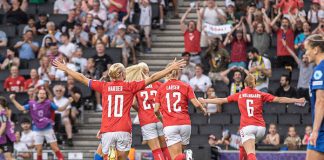 EM-skuffelsen glemt: Danmark flænser Finland med tenniscifre