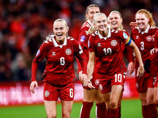 Kühl gik fra fravalgt til helt i Parken: Der er ikke tid til at surmule