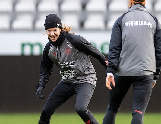 Michelsen skifter fire: Sofie Junge og Caroline Møller gør comeback på landsholdet