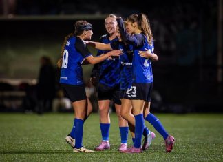 HB Køge knuser FCK med to hattricks – FCN fightede sig videre efter forlænget