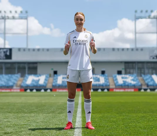 Rekordmange danske kvindelige fodboldspillere spiller i udlandet: Få overblikket her