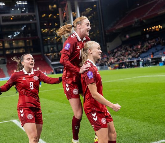 Pernille Harder kåret som Årets Fodboldspiller 2025