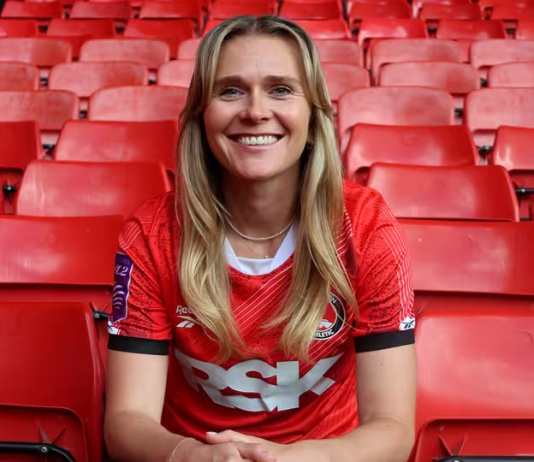 Thestrup og Charlton styrer mod WSL efter flot efterår