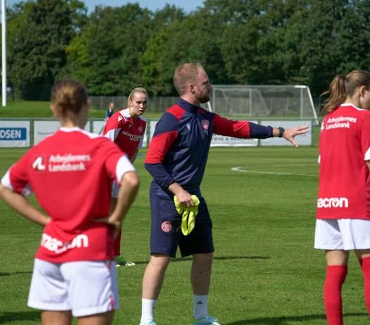 Martin Schjødt stopper i AaB Women efter to år – nyt kapitel venter