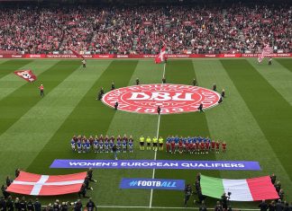 To tidligere landsholdsspillere hyldet i Parken